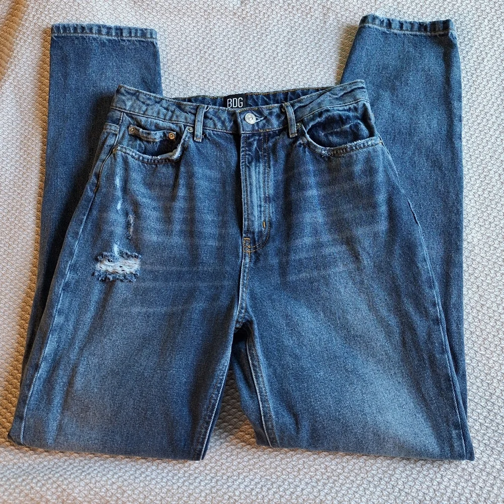 BDG Mom Light Blue Boyfriend Jeans
